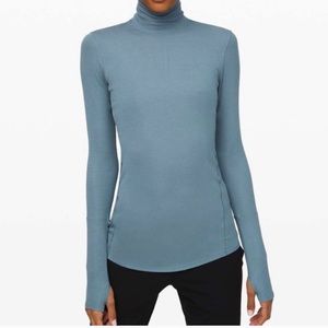 Lululemon turtleneck